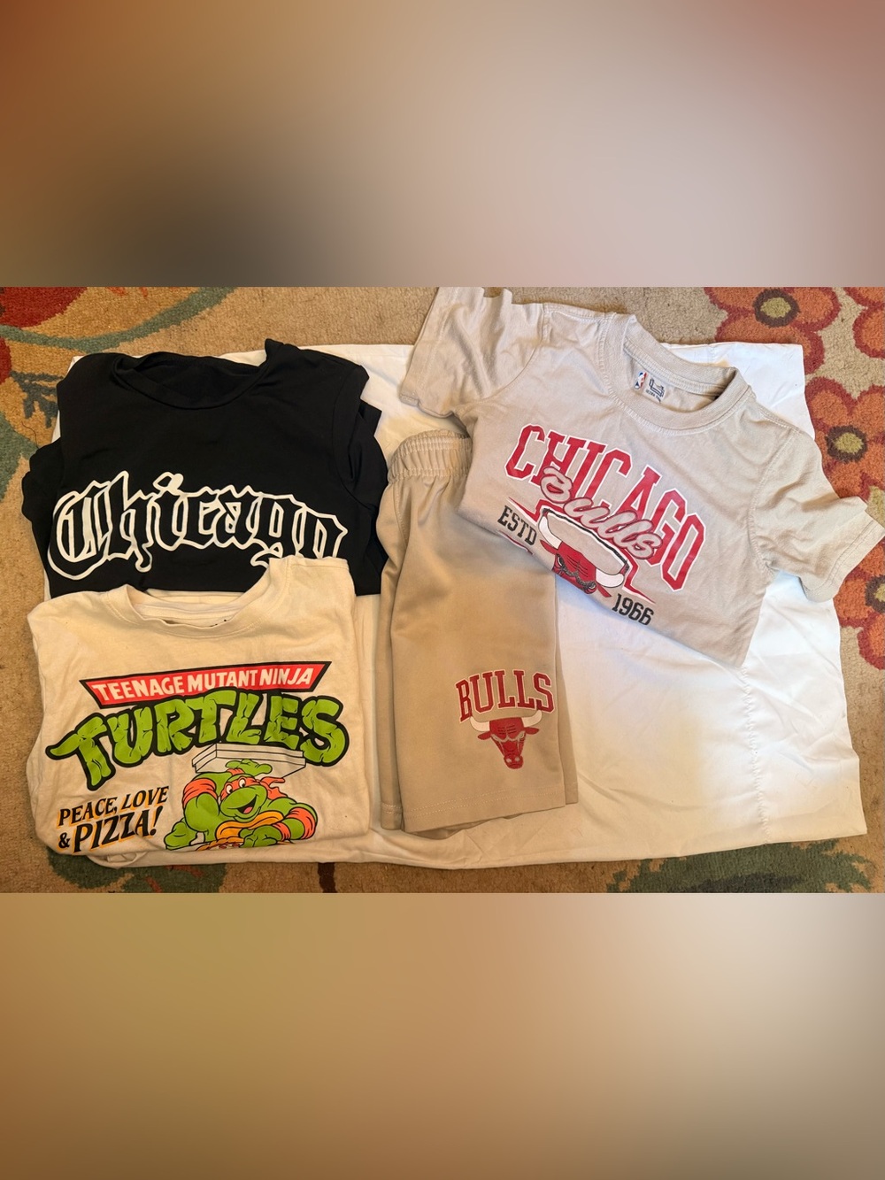 Boys TNMT shirt, Chicago bulls set and black Chicago shirt size 8